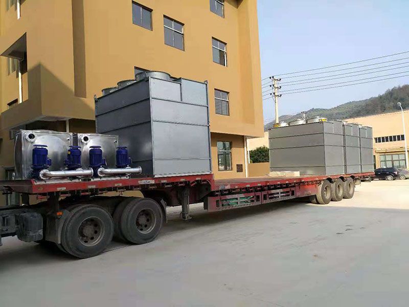 61137fe98be00.jpg 02.jpg